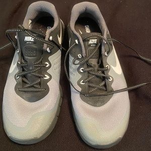 Nike women’s metcon 2 size 8.5